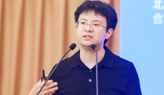 北大90后教授，融資12億
